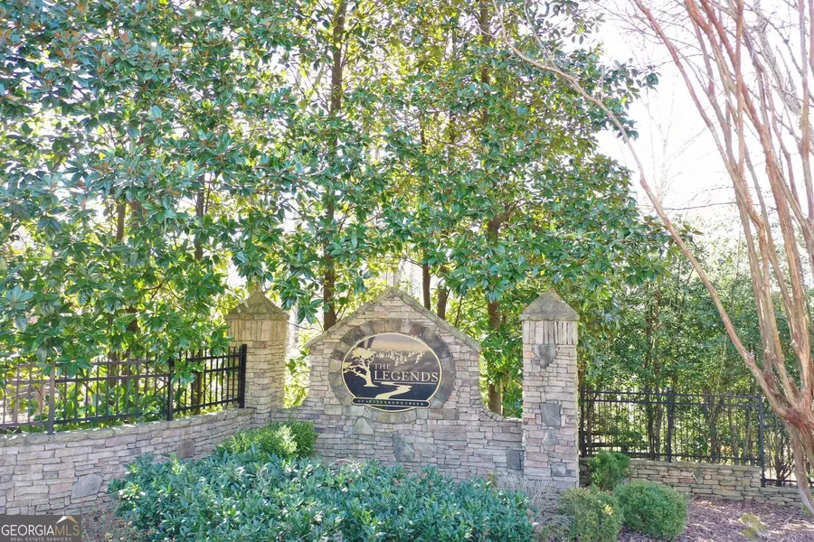 8555 WoodLand Brooke TRL, Cumming, GA 30028