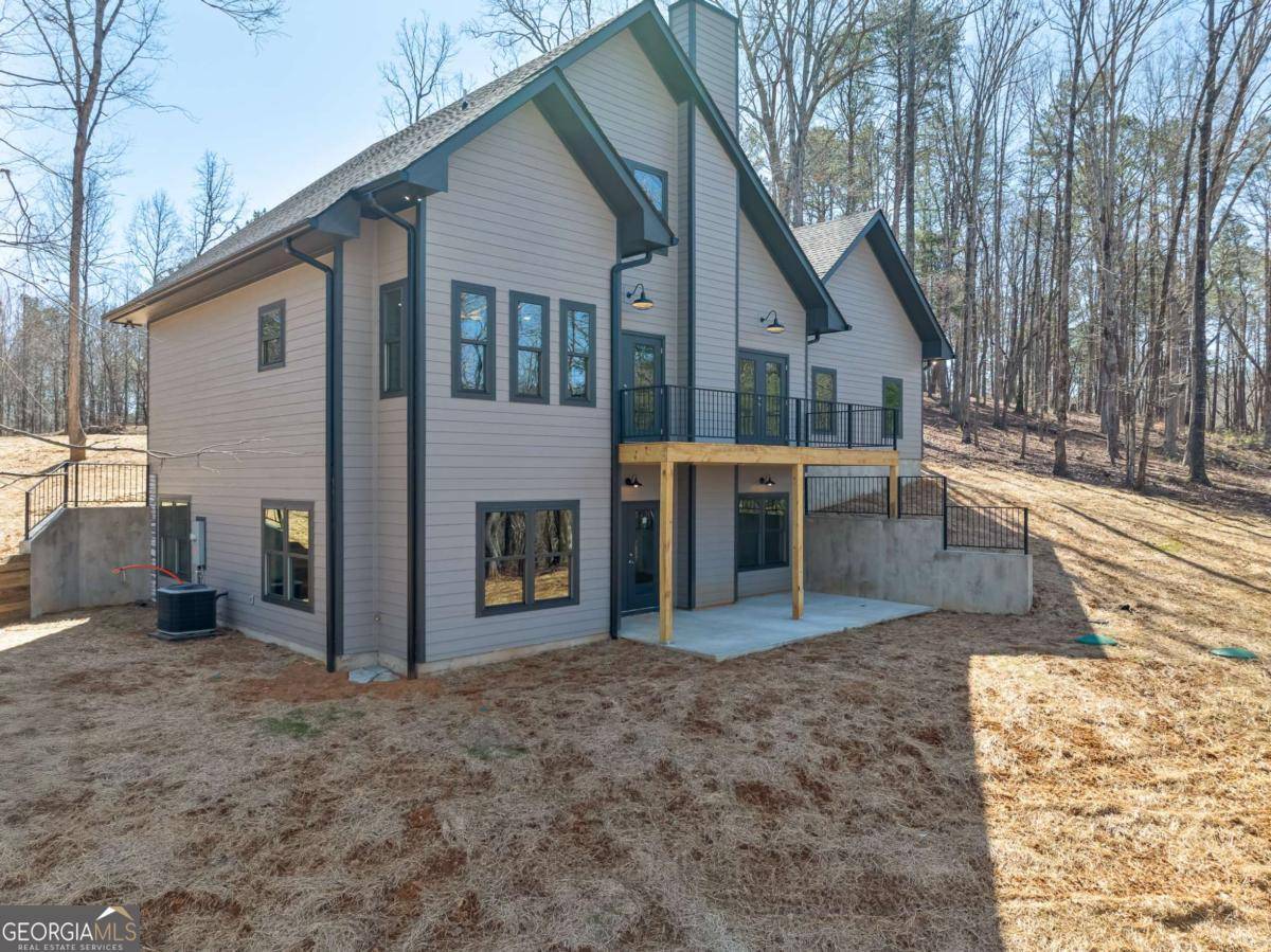 Talking Rock, GA 30175,185 Country RD