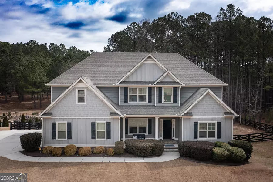 92 Chasewood LN, Senoia, GA 30276