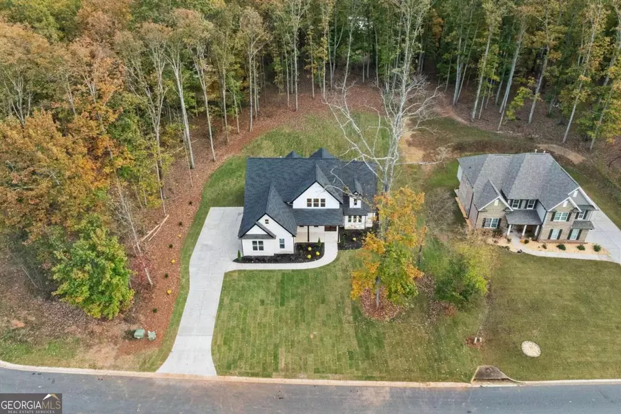 71 Saint Ives CIR, Winder, GA 30680