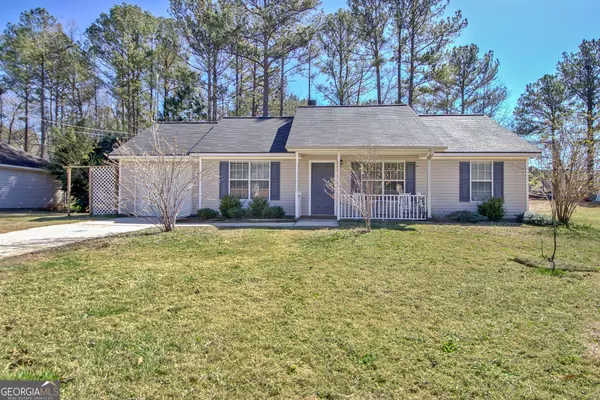 33 Chelsea LN, Grantville, GA 30220
