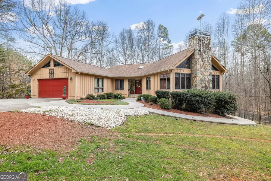 192 Ridge LN, Lula, GA 30554