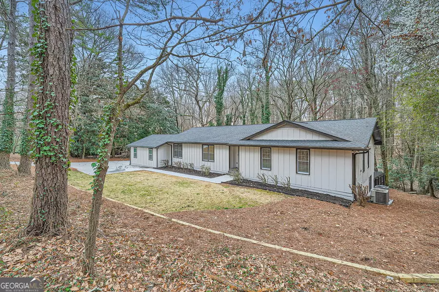 1555 Sunnybrook Farm RD, Sandy Springs, GA 30350