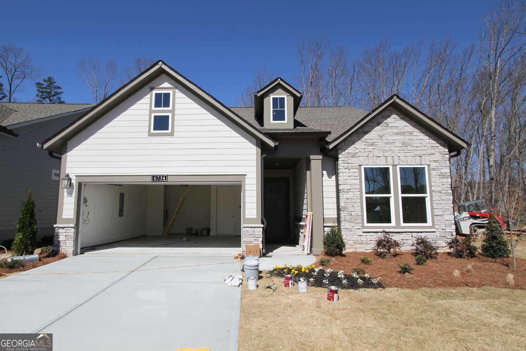 6738 Welcome RD, Flowery Branch, GA 30542