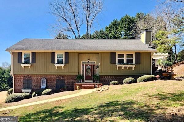 3015 Manor RDG, Gainesville, GA 30506