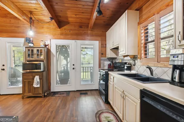 Kingsland, GA 31548,102 Landing DR