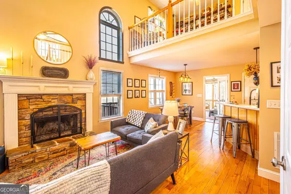 Dahlonega, GA 30533,221 Yahoola Shoals DR