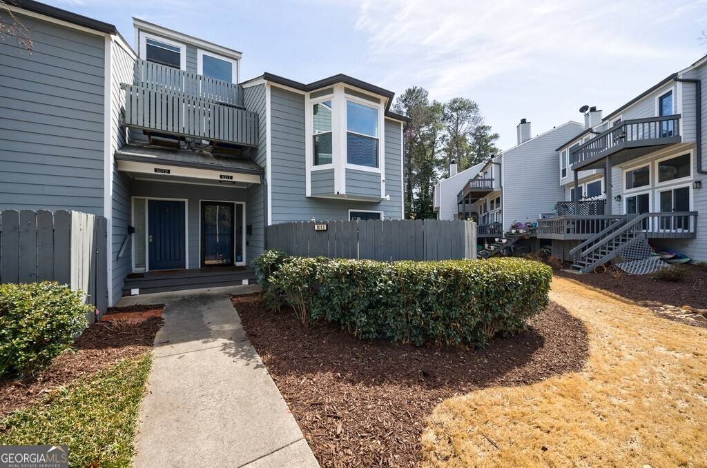 1011 Riverbend Club DR, Atlanta, GA 30339