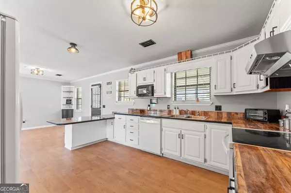 Folkston, GA 31537,395 Magnolia ST