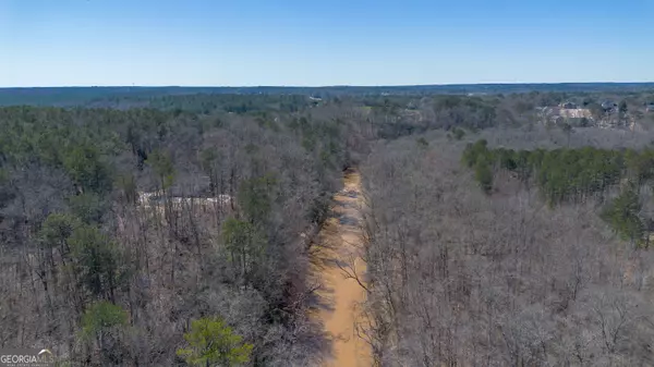 2070 Fontainbleau DR, Conyers, GA 30094