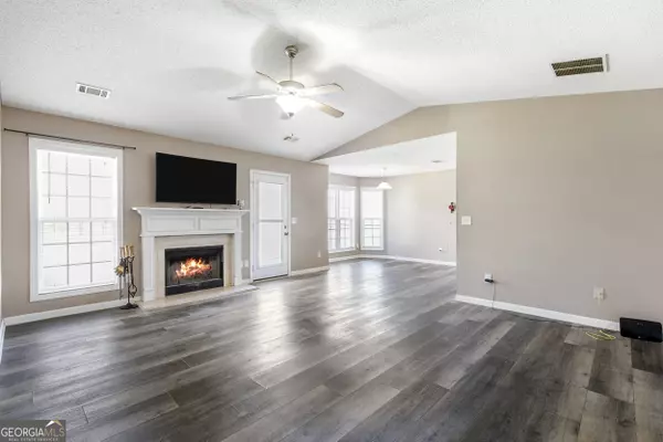 Bethlehem, GA 30620,1032 Tia DR