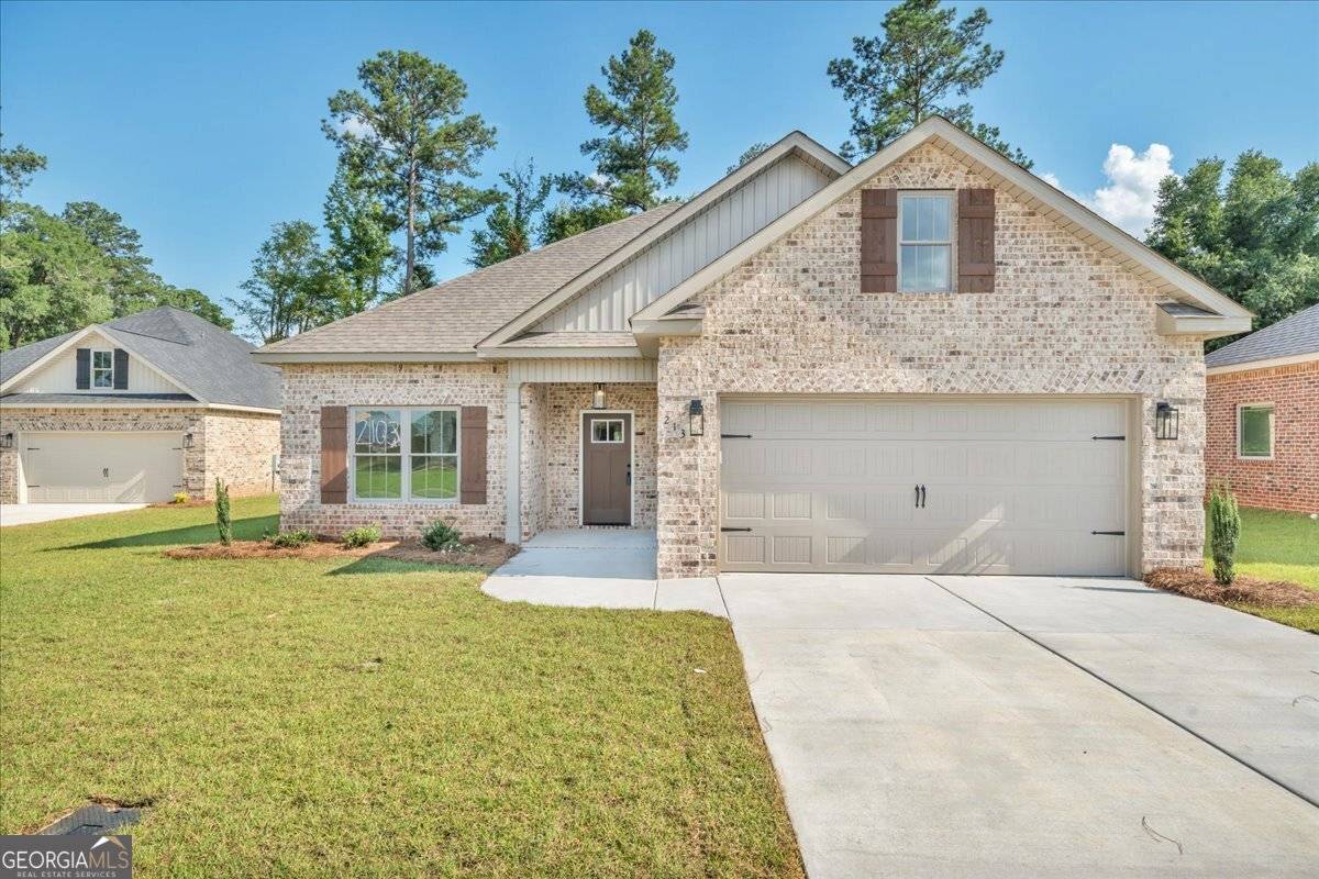 213 Willowbrook Lane, Kathleen, GA 31047
