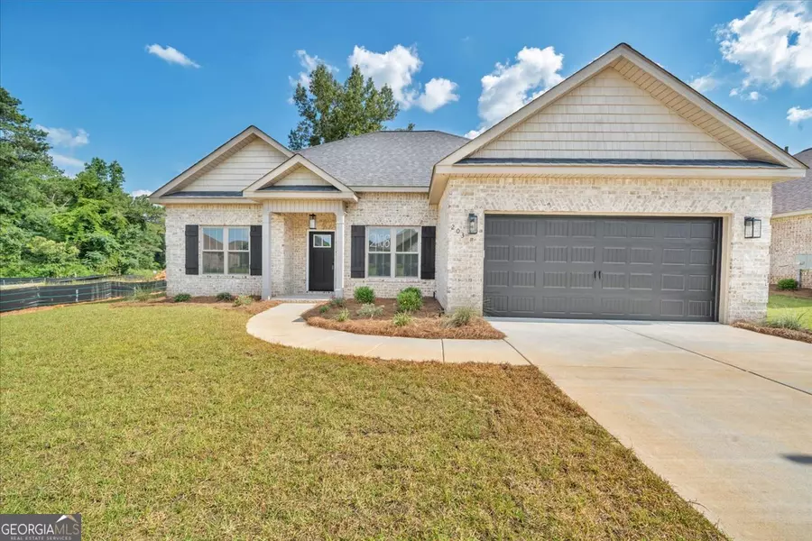 203 Willowbrook Lane, Kathleen, GA 31047