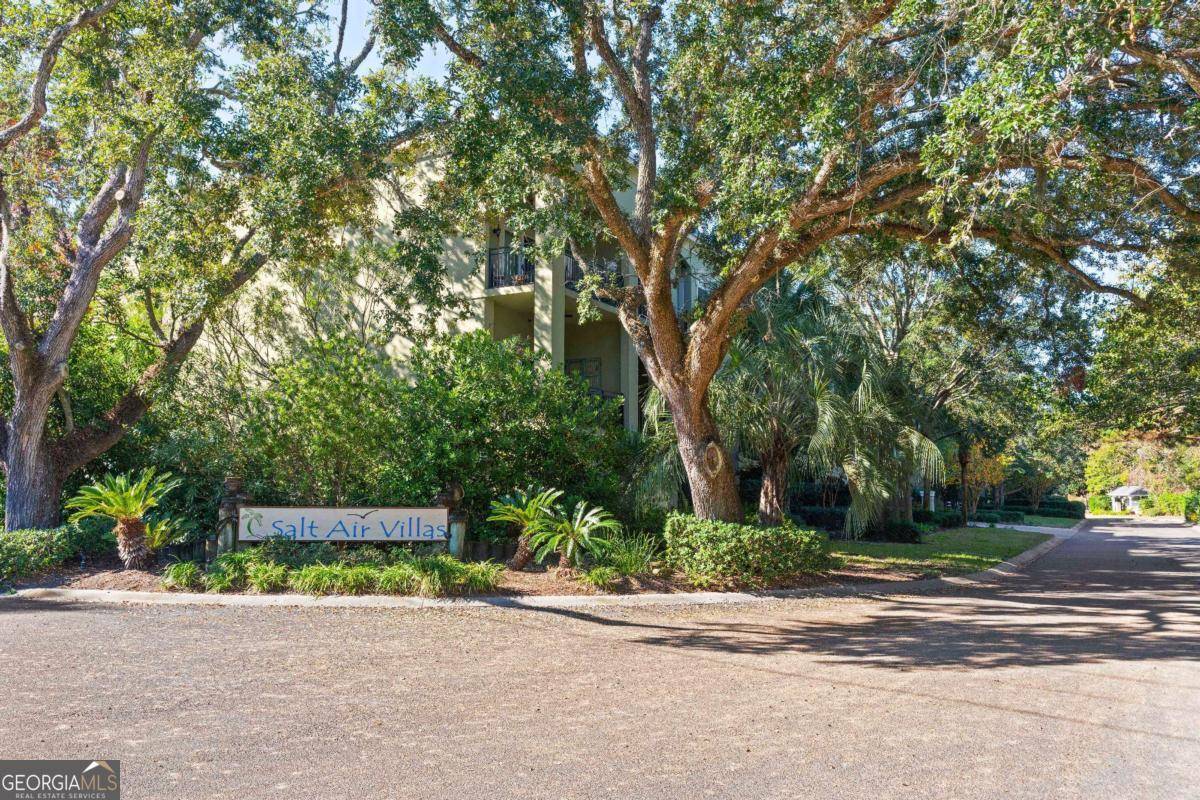 St. Simons, GA 31522,150 Salt Air DR #201