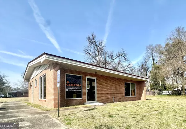 137 E Beech ST, Cochran, GA 31014