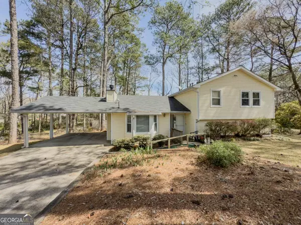 Lilburn, GA 30047,1018 Chartley DR SW