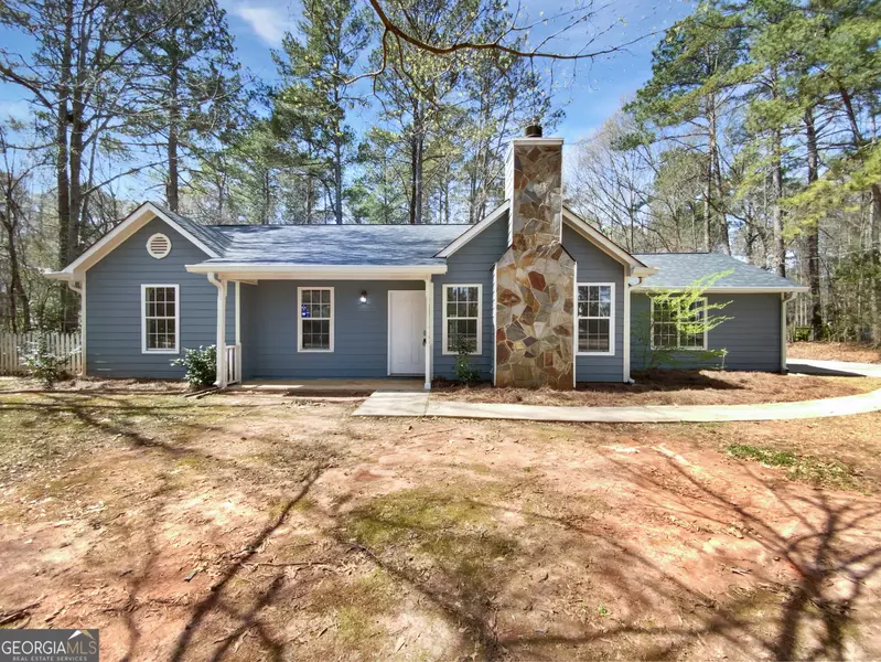 44 Standing Rock RD, Senoia, GA 30276