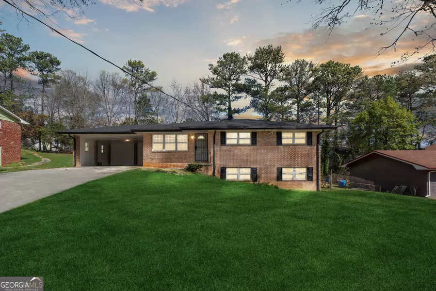 1142 Shoreham DR, Atlanta, GA 30349