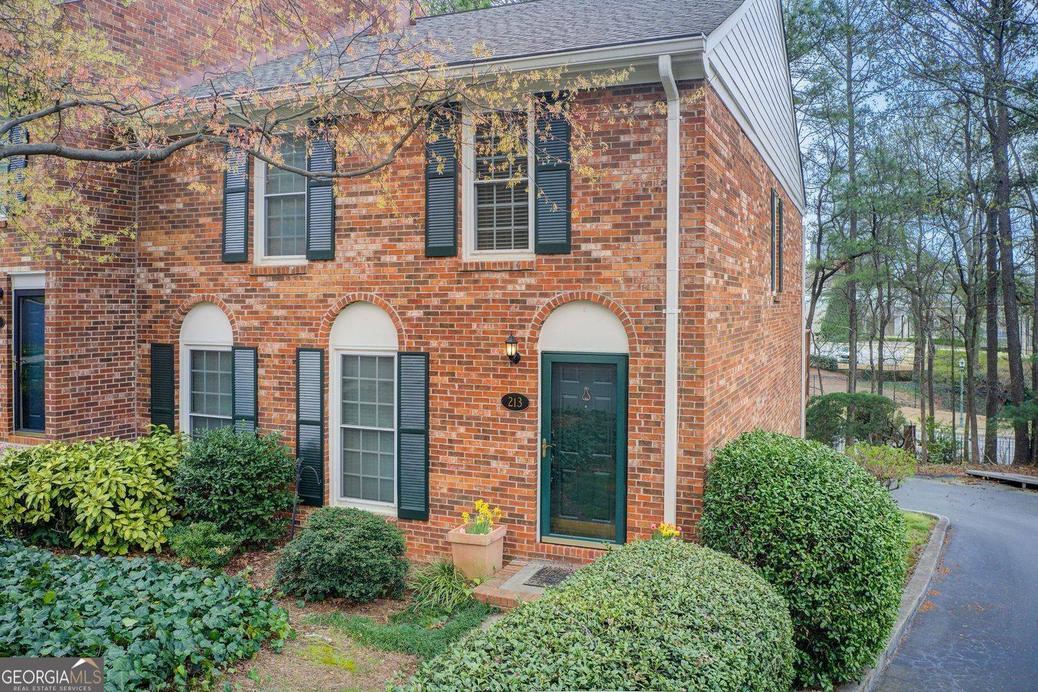 Sandy Springs, GA 30328,213 The South Chace NE