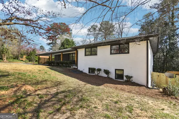 Atlanta, GA 30311,693 Fielding LN SW