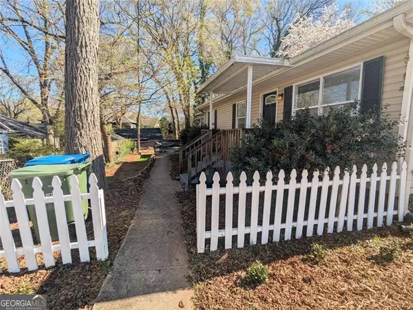 Atlanta, GA 30317,2051 COLLEGE AVE