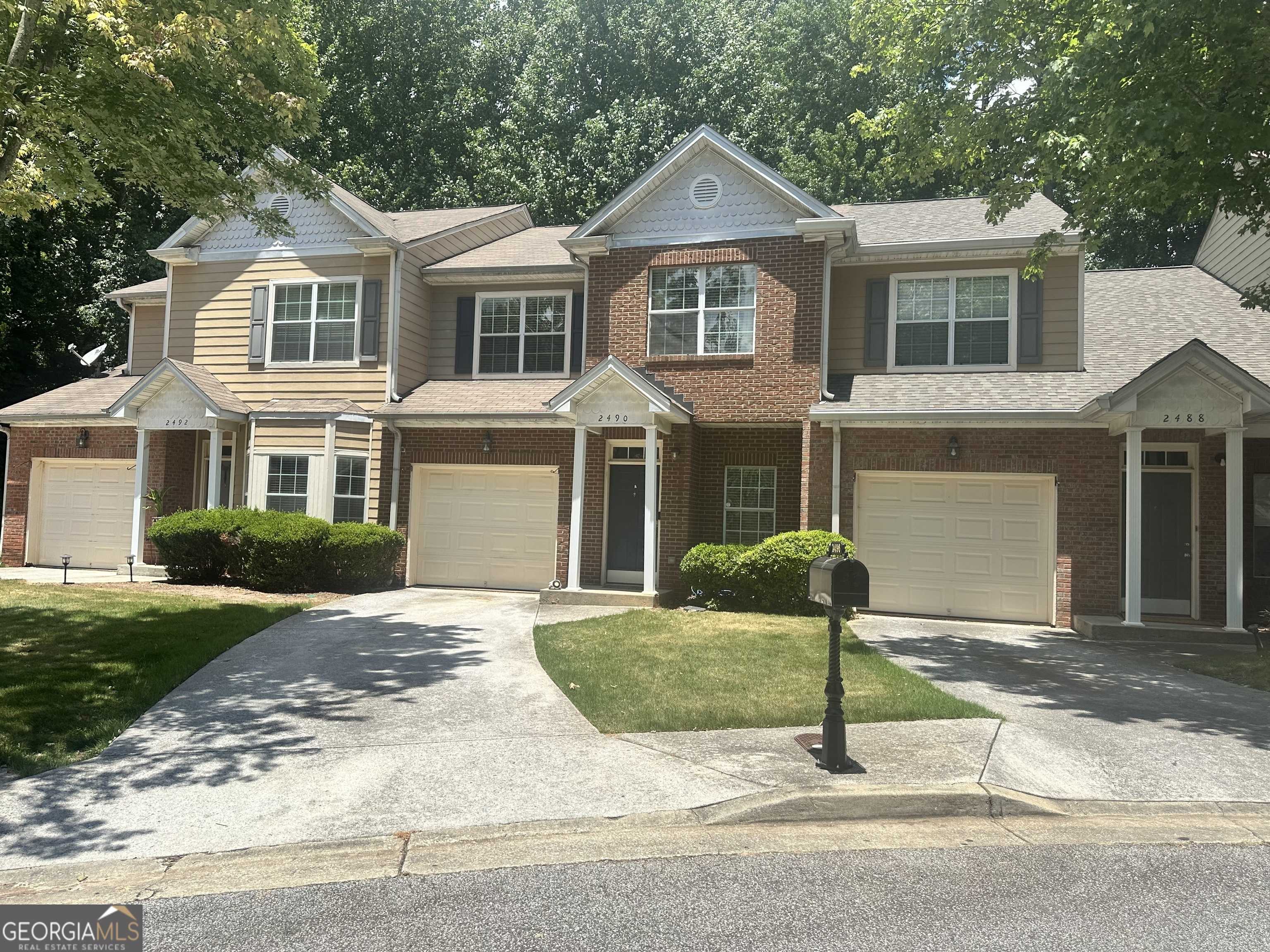 2490 Laurel CIR NW, Atlanta, GA 30311