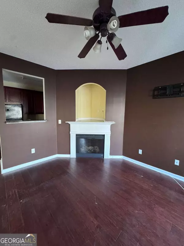 Fairburn, GA 30213,7563 Avalon BLVD #305