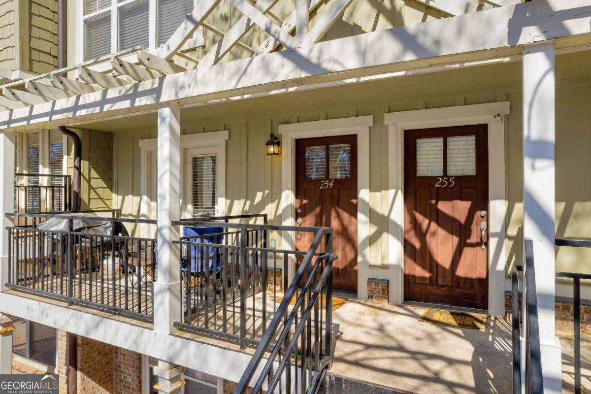 Athens, GA 30605,490 Barnett Shoals RD #254