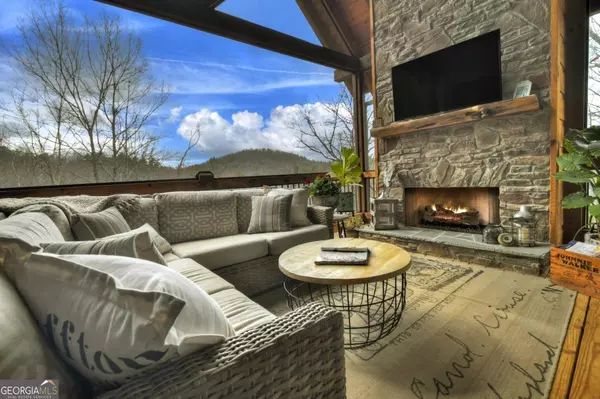 Ellijay, GA 30540,152 Oceola DR