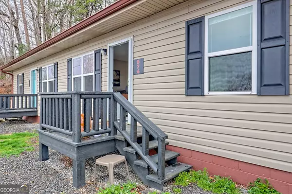 Hiawassee, GA 30546,572 River ST