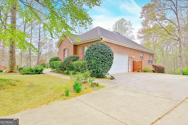 Fayetteville, GA 30215,165 Hideaway DR