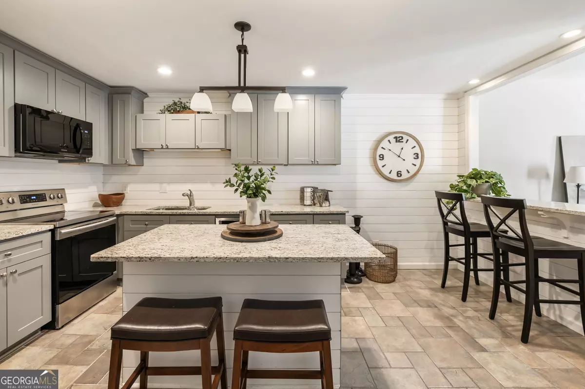 Atlanta, GA 30339,3772 Paces Ferry West SE