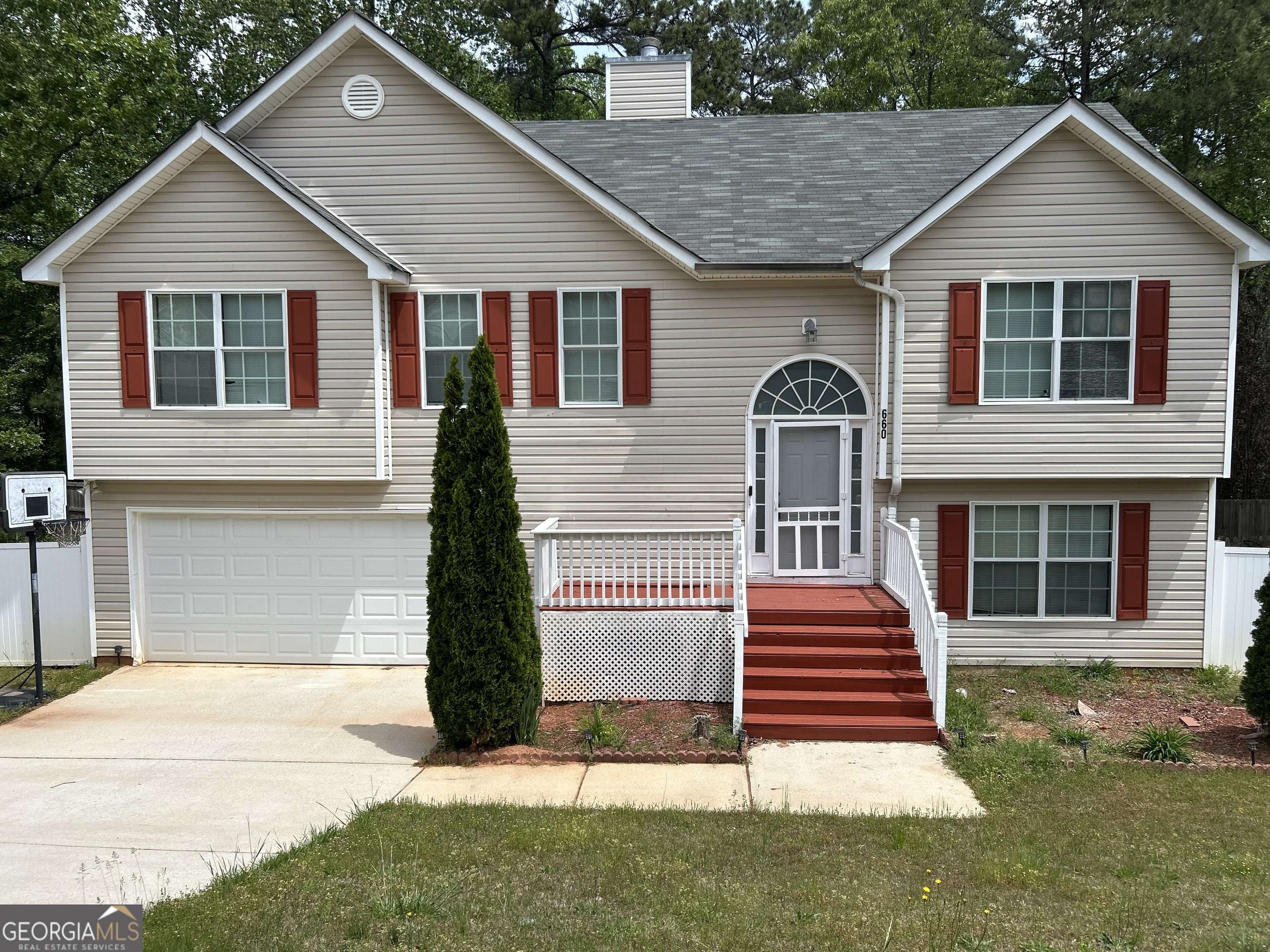 660 Michael CIR, Monroe, GA 30655