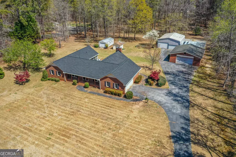 426 Old Senoia RD, Fayetteville, GA 30215
