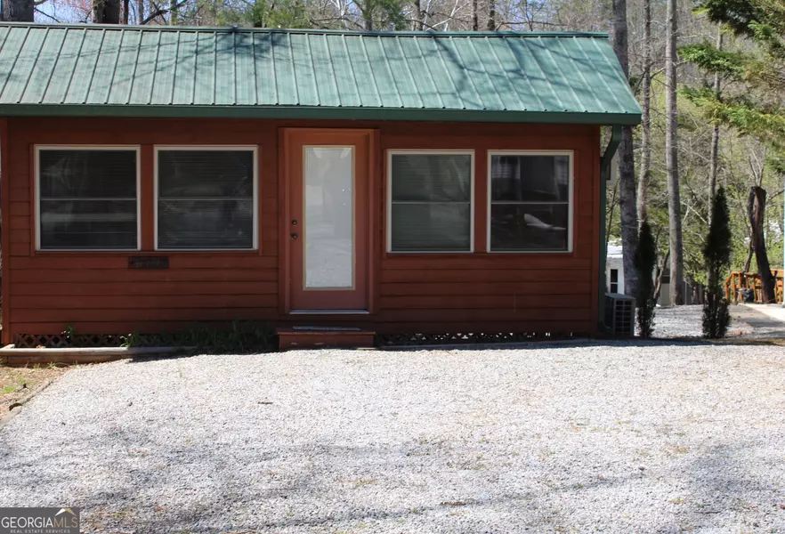 111 Maple Wood LN, Cleveland, GA 30528