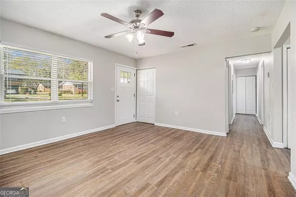 Atlanta, GA 30331,4062 DOSTER DR