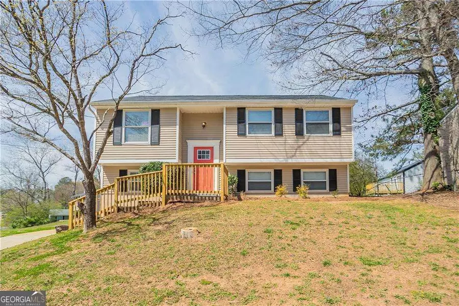 5415 Tracey DR, Stone Mountain, GA 30088