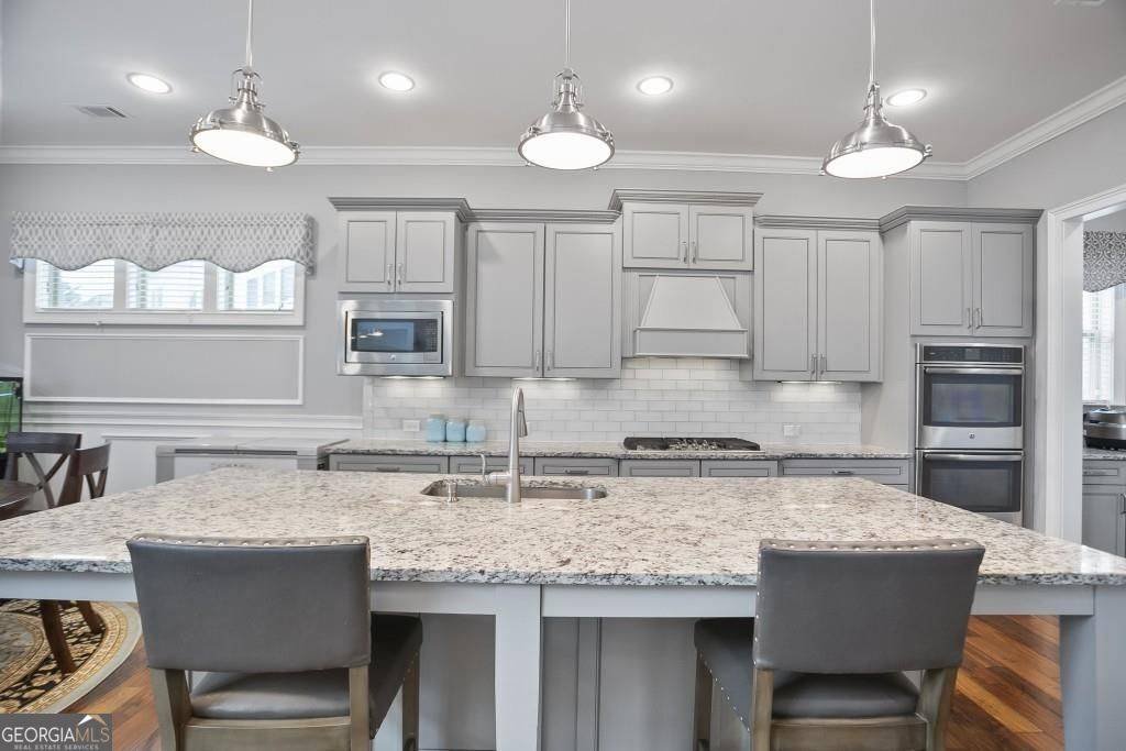 Suwanee, GA 30024,5950 Thoroughbred WAY