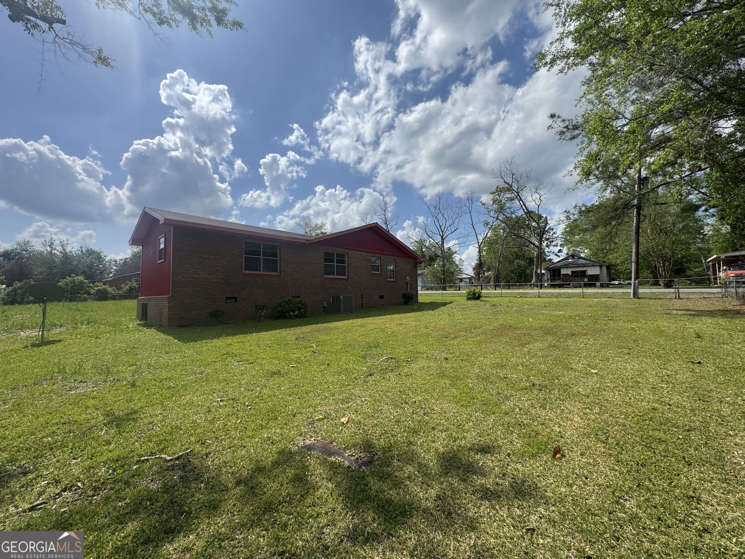Mcrae-helena, GA 31055,22 Spring AVE