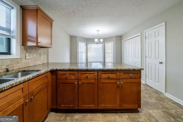 Austell, GA 30106,895 Tyrell DR