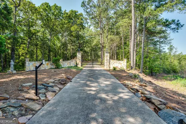 Tallapoosa, GA 30176,229 Steele RD