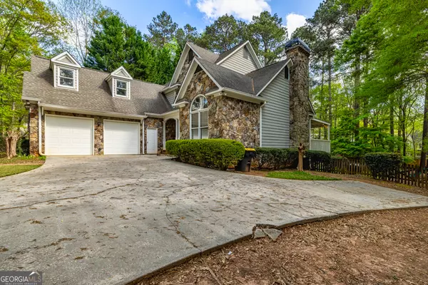 Newnan, GA 30263,22 Shoreline DR