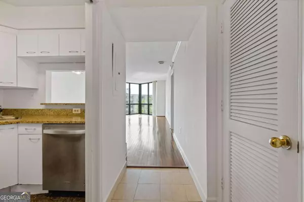 Atlanta, GA 30305,2870 Pharr Court South NW #1209