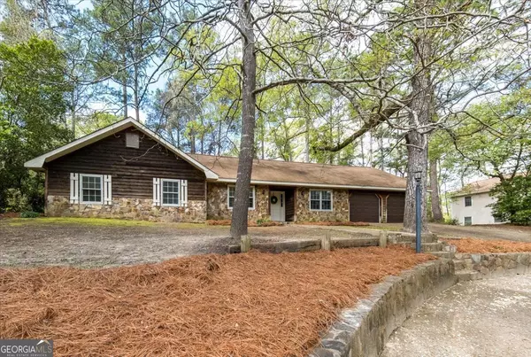 Warner Robins, GA 31088,211 Lake Front DR
