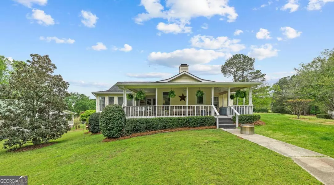 1021 Twin Rivers LN, Greensboro, GA 30642