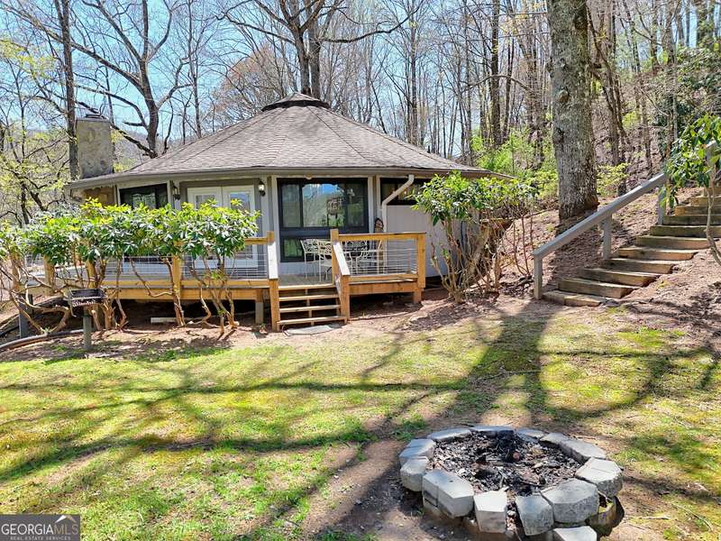 75 Berkshire LN, Dillard, GA 30537