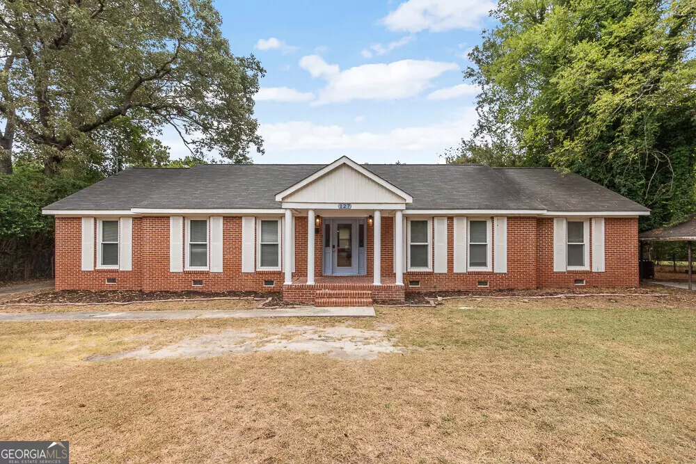 Warner Robins, GA 31093,127 Edna PL