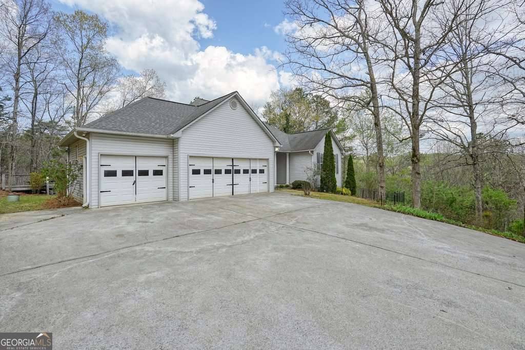 Waleska, GA 30183,865 Old Mill LN