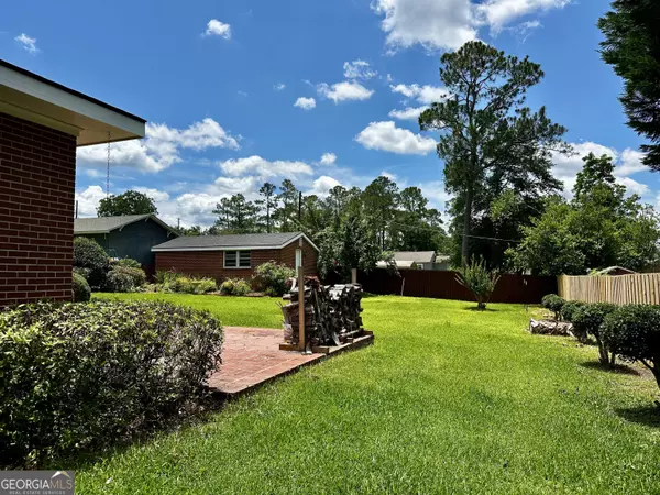 Mcrae-helena, GA 31055,87 W Liberty ST