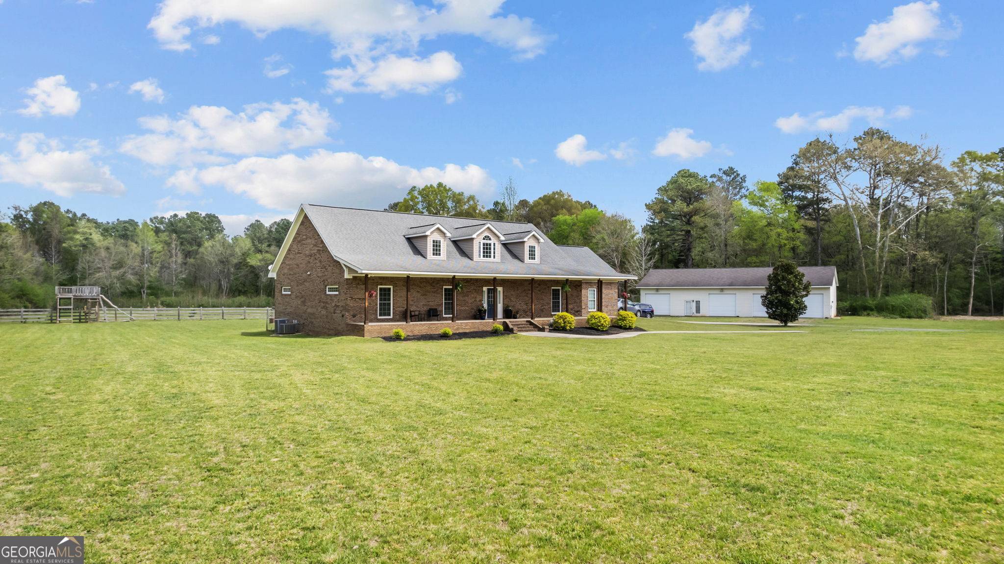 745 Pleasant Valley RD SE, Silver Creek, GA 30173